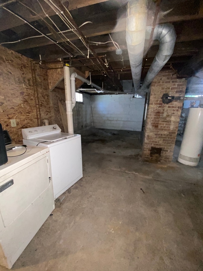 330 West Everett Street Dixon, IL 61021 - Photo 24 of 34 a view of storage and utility room