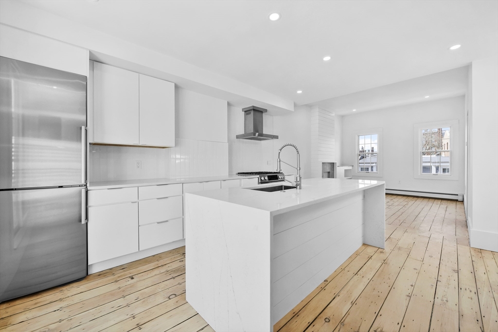 31 Pleasant Street, Unit 3 Boston, MA 02129 - Photo 3 of 9