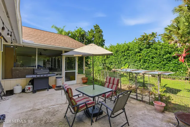$445,000 | 7863 Southeast Lexington Avenue, Hobe Sound, FL 33455