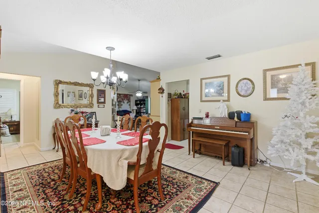 $445,000 | 7863 Southeast Lexington Avenue, Hobe Sound, FL 33455