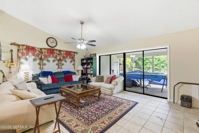 $445,000 | 7863 Southeast Lexington Avenue, Hobe Sound, FL 33455