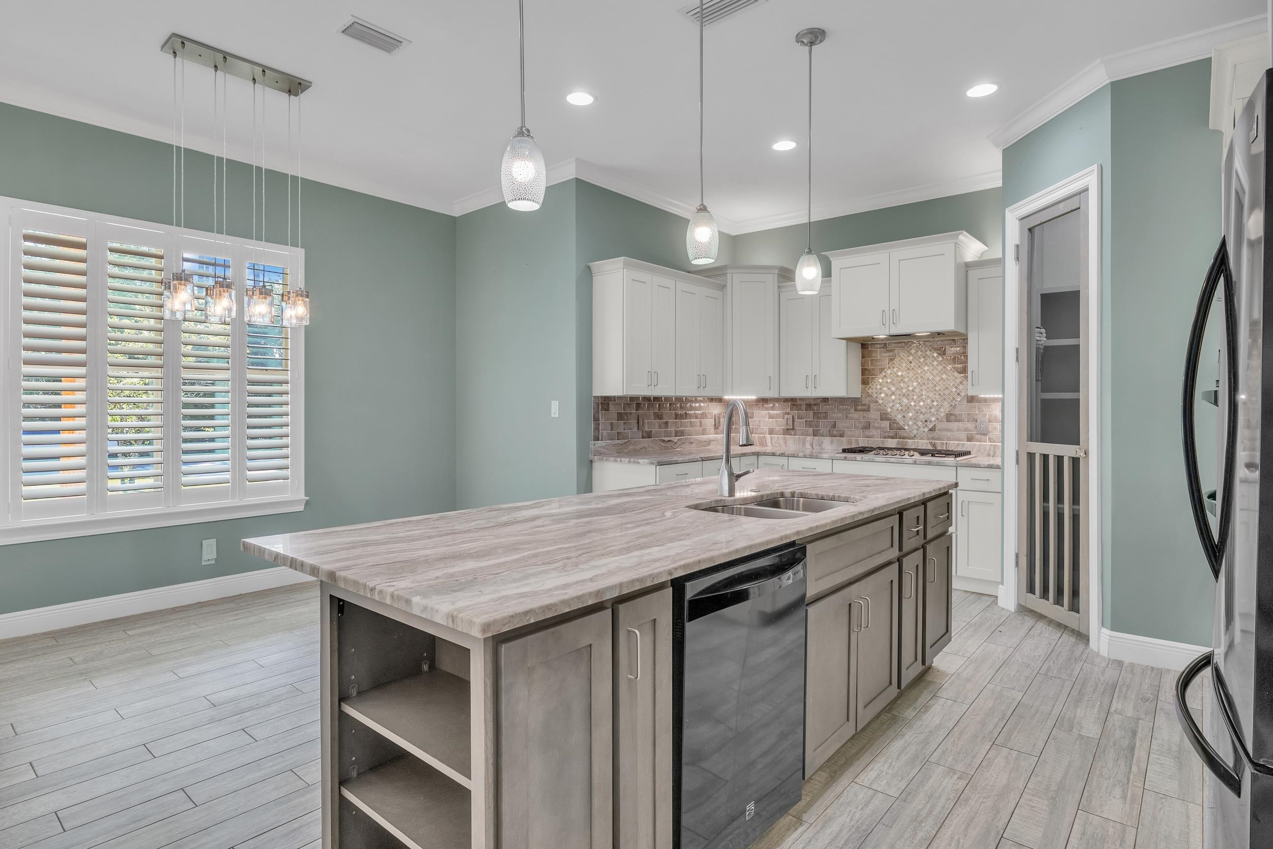 8928 Bay Point Drive Elberta, AL 36530 - Photo 20 of 55 Kitchen