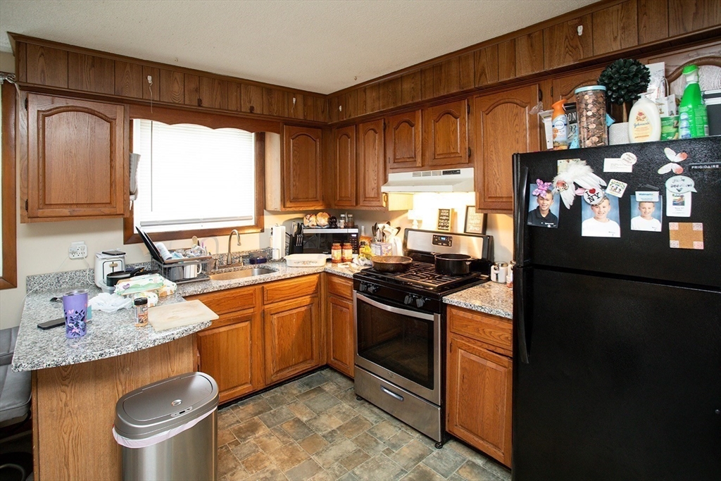 49 Hamlet Street Fall River, MA 02724 - Photo 18 of 28