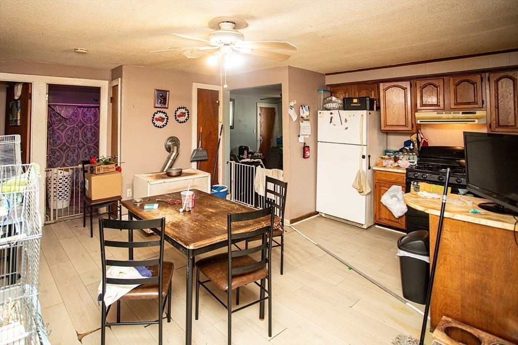 49 Hamlet Street Fall River, MA 02724 - Photo 9 of 28