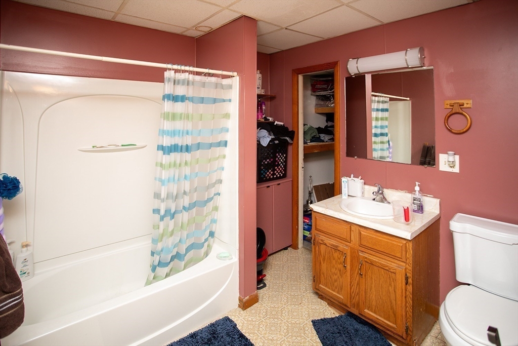 49 Hamlet Street Fall River, MA 02724 - Photo 10 of 28