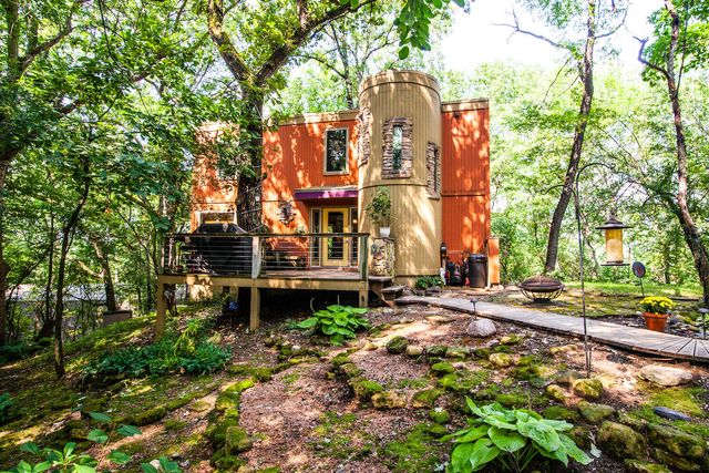 N6987 Oakwood Road, Whitewater, WI 53190