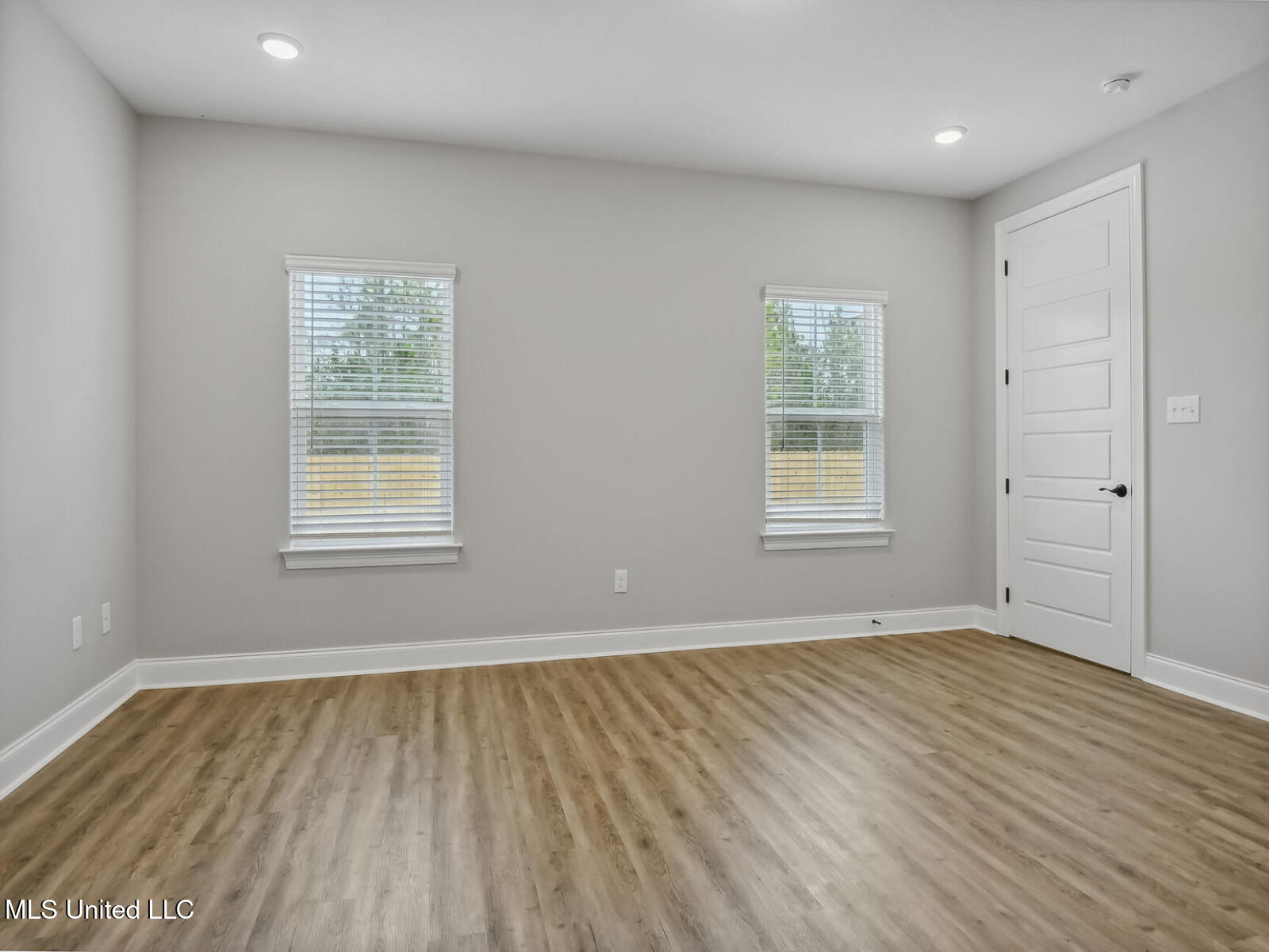 13501 Garland Road Ocean Springs, MS 39564 - Photo 11 of 19 Taylor_A214_PrimaryBed