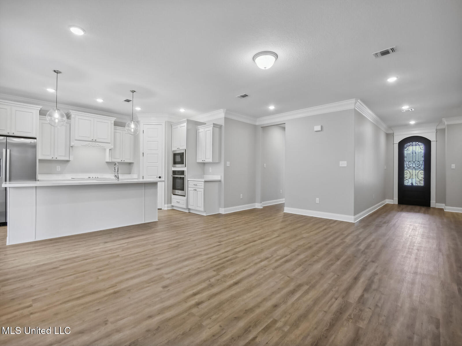 13501 Garland Road Ocean Springs, MS 39564 - Photo 8 of 19 Taylor_A214_GreatRoom2