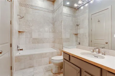 $470,000 | 1000 St Charles Avenue, Unit H, New Orleans, LA 70130