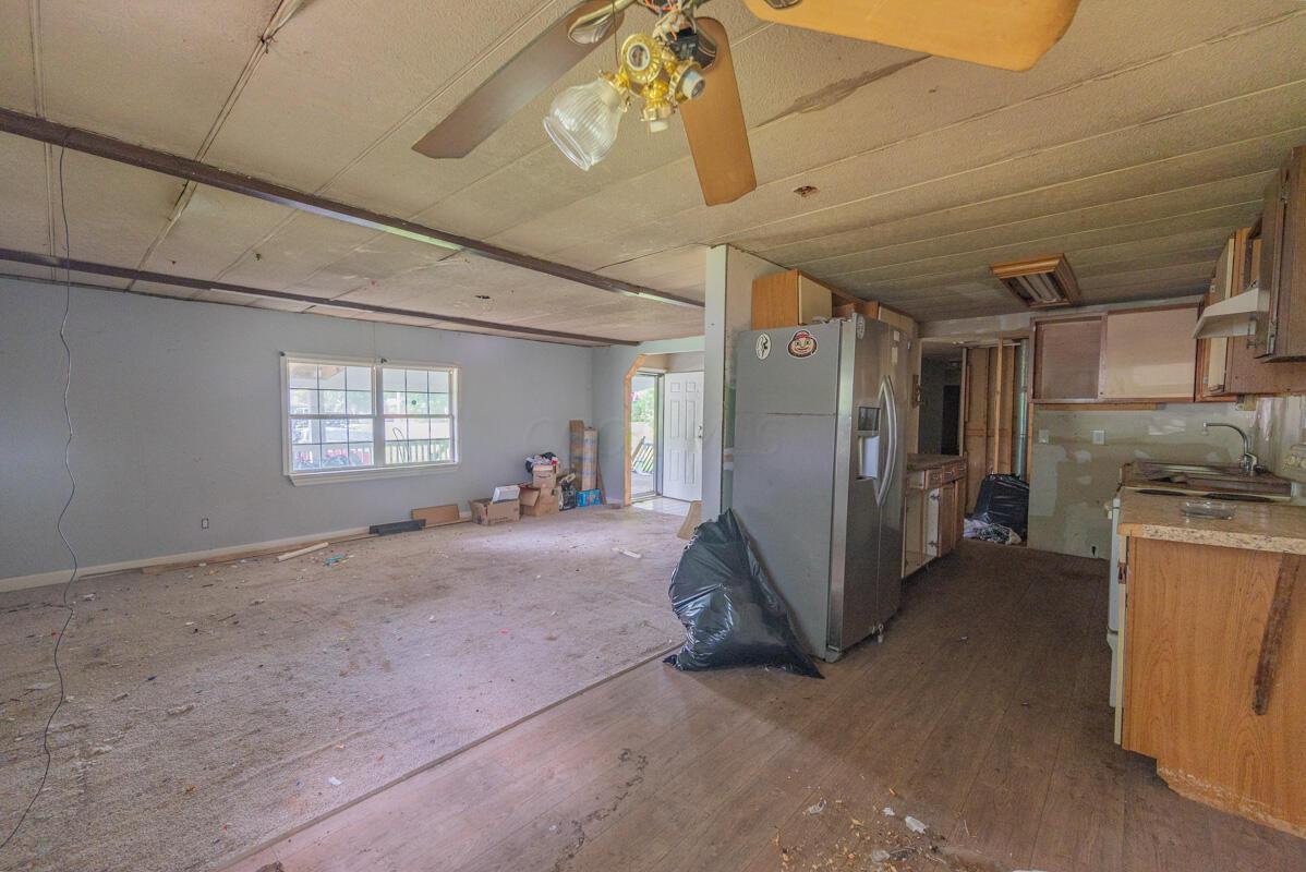 112 Wolf Craft Road Southwest Reynoldsburg, OH 43068 - Photo 6 of 23 112 Wolf Craft Dr - 04