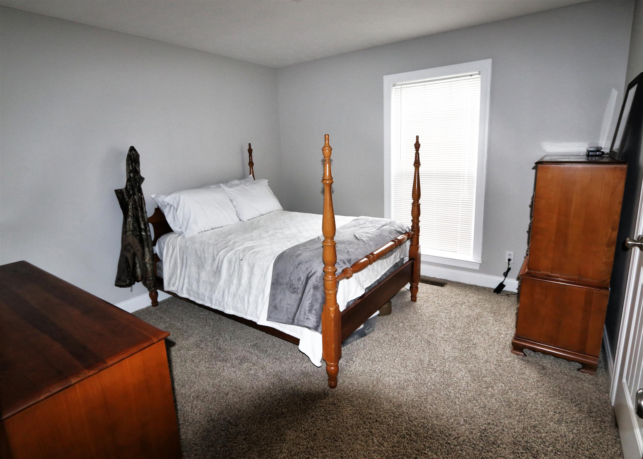 5650 Lakeview Road Springfield, TN 37172 - Photo 11 of 14 a bed room with a bed and a couch