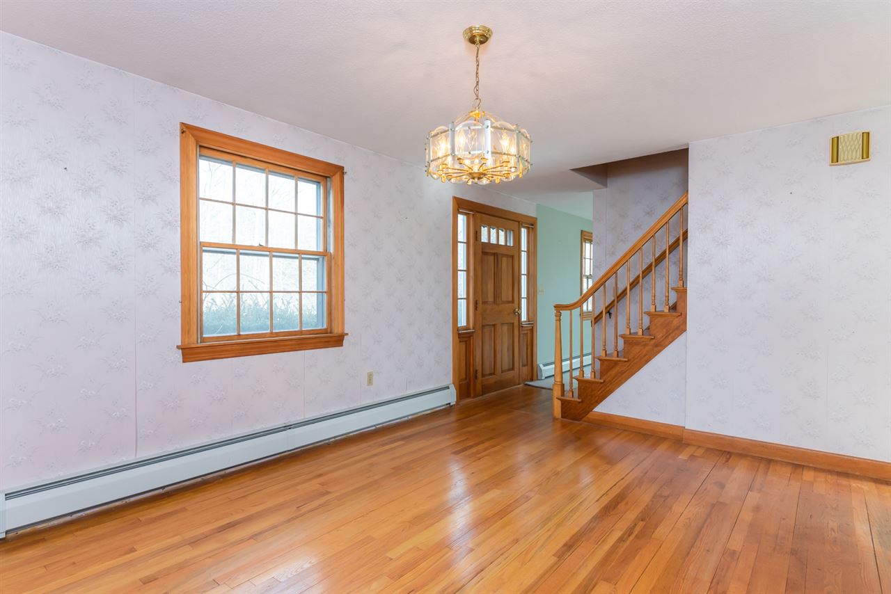 256 Jennison Road Milford, NH 03055 - Photo 5 of 38