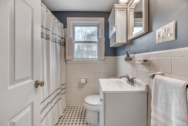 168 Parker Road Wakefield, MA 01880 - Photo 18 of 27 Gallery Image 18