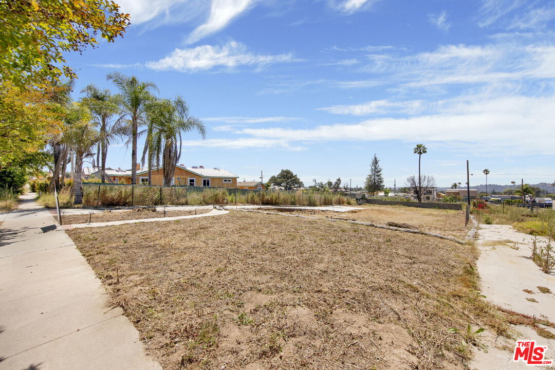 126 West Manor Street Altadena, CA 91001 - Photo 8 of 15