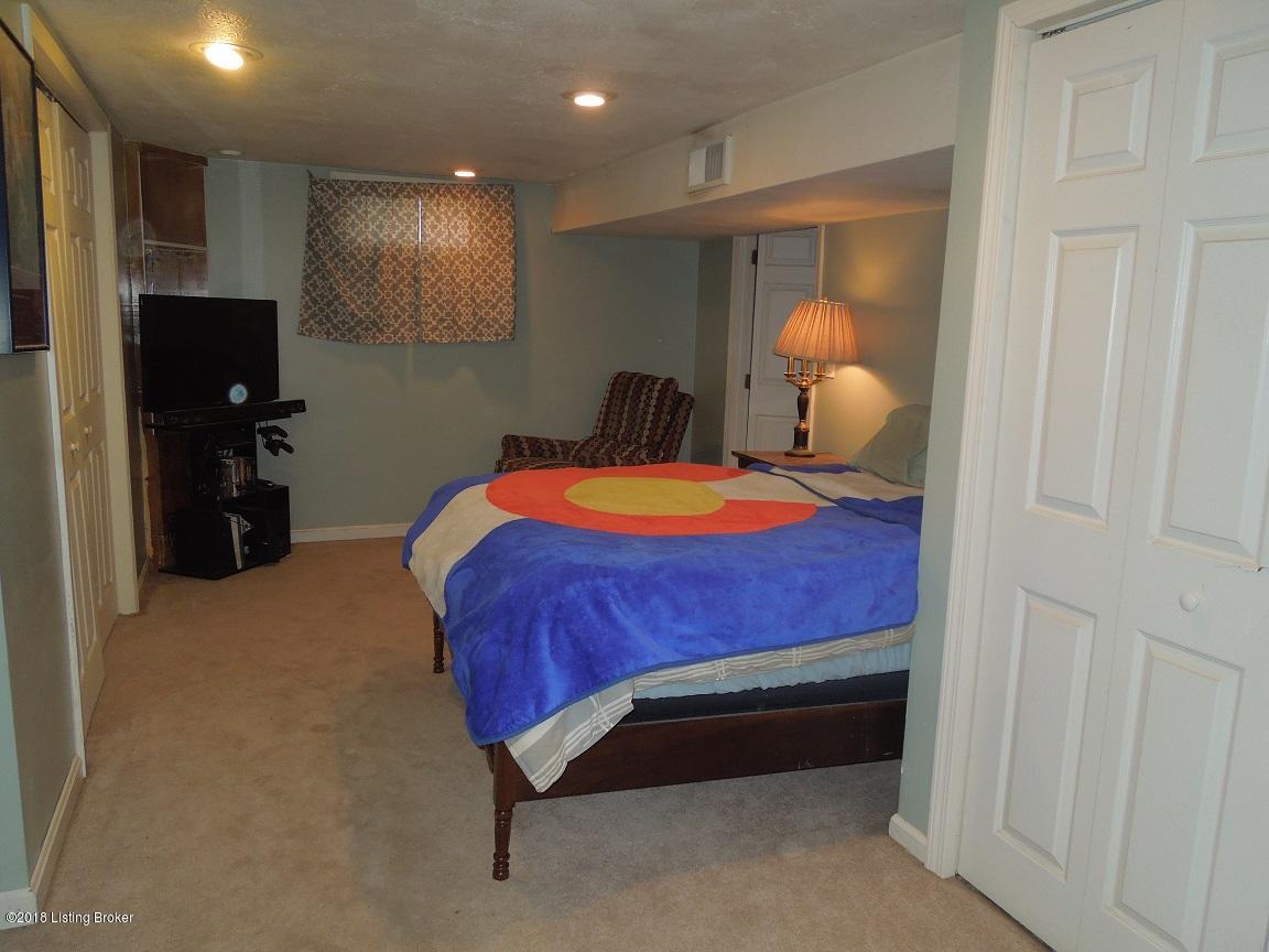 2189 Pumpkin Road Shepherdsville, KY 40165 - Photo 24 of 30 108