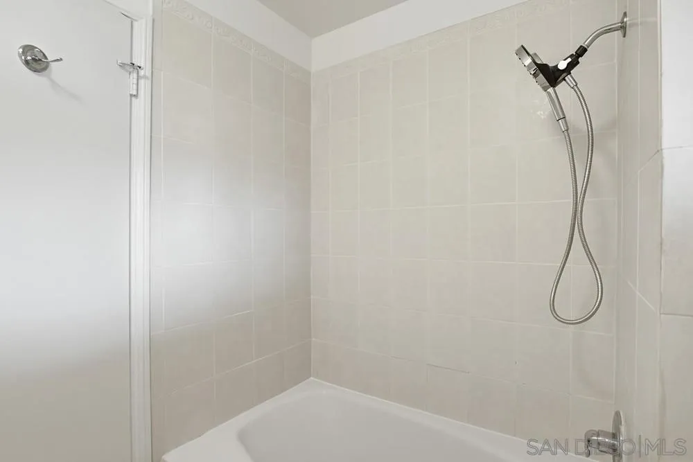 12838 Montauk Street Poway, CA 92064 - Photo 20 of 31 Bathroom