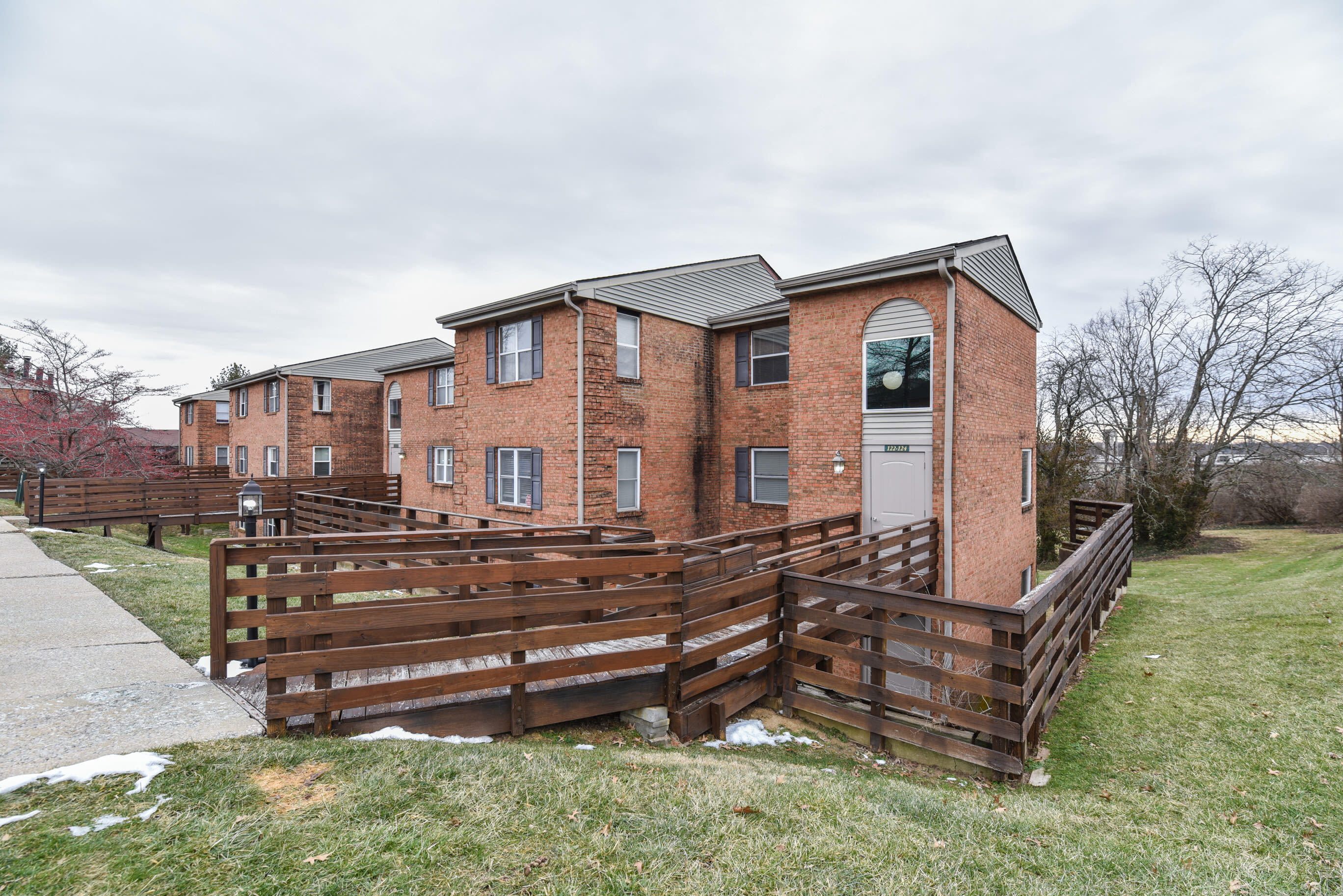421 Redding Road, Unit 124 Lexington, KY 40517 - Photo 2 of 25 20220127-421-Redding-Rd-124-bruton-realt