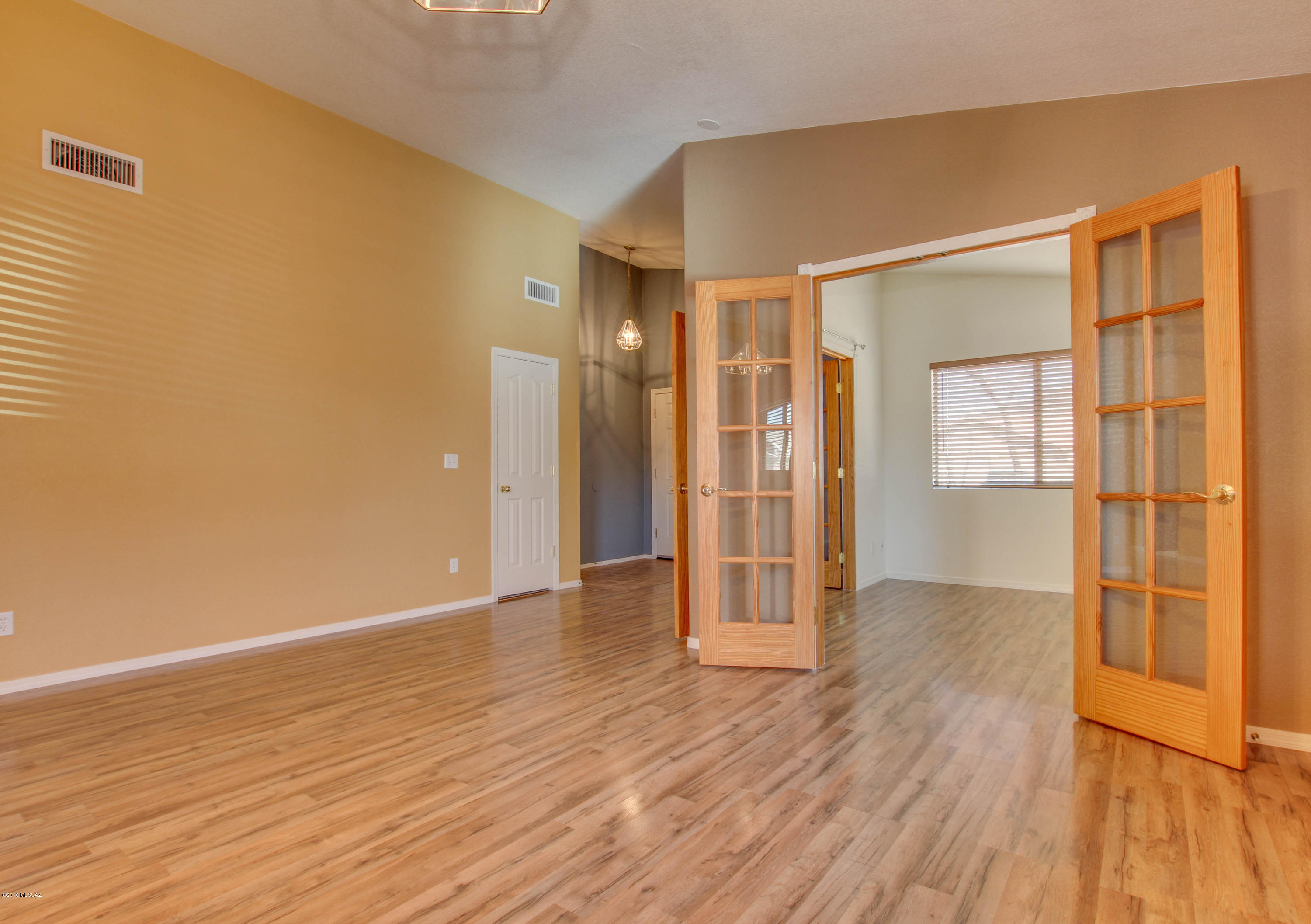 3236 South Thunder Chorus Road Tucson, AZ 85713 - Photo 4 of 36 Gallery Image 4
