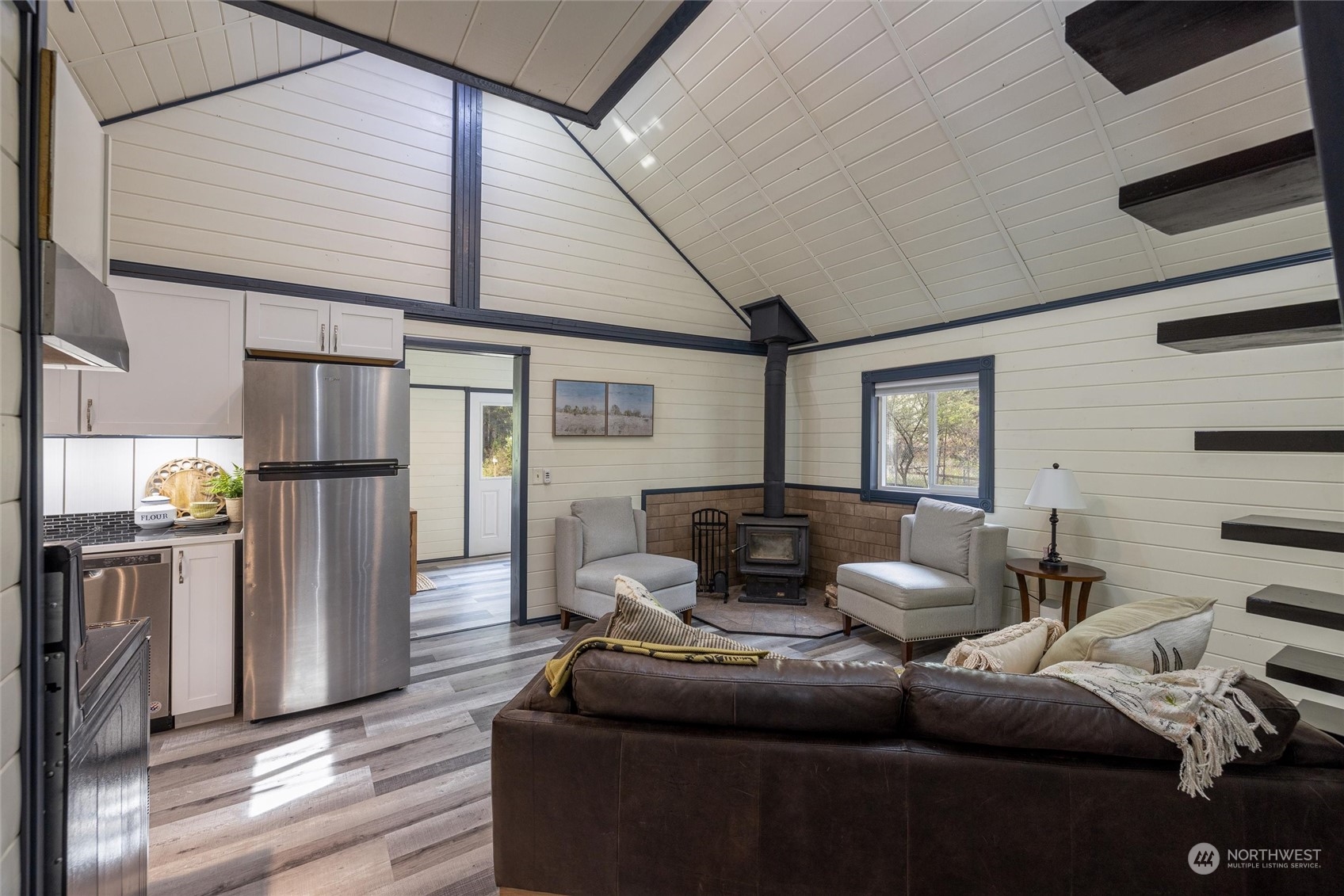 6205 Shamrock Road Maple Falls, WA 98266 - Photo 4 of 29 Gallery Image 4