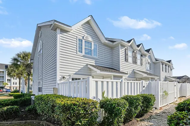 $219,800 | 609 Sailbrooke Court, Unit 105, Murrells Inlet, SC 29576