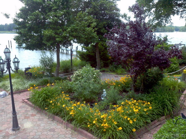 526 Yankee Point Road Lancaster, VA 22503 - Photo 17 of 50 Waterside Landscapin