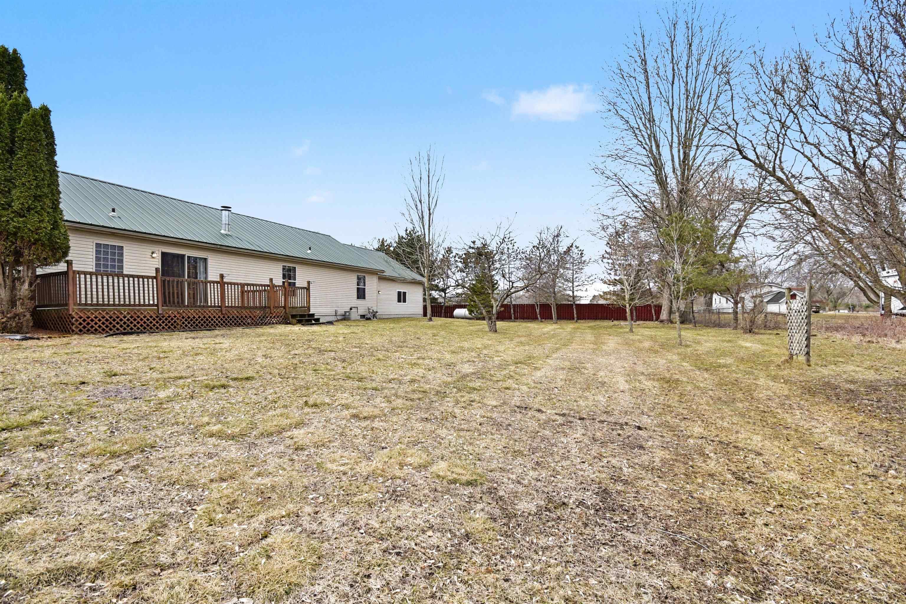25 East Highwood Road Gladwin, MI 48624 - Photo 24 of 29