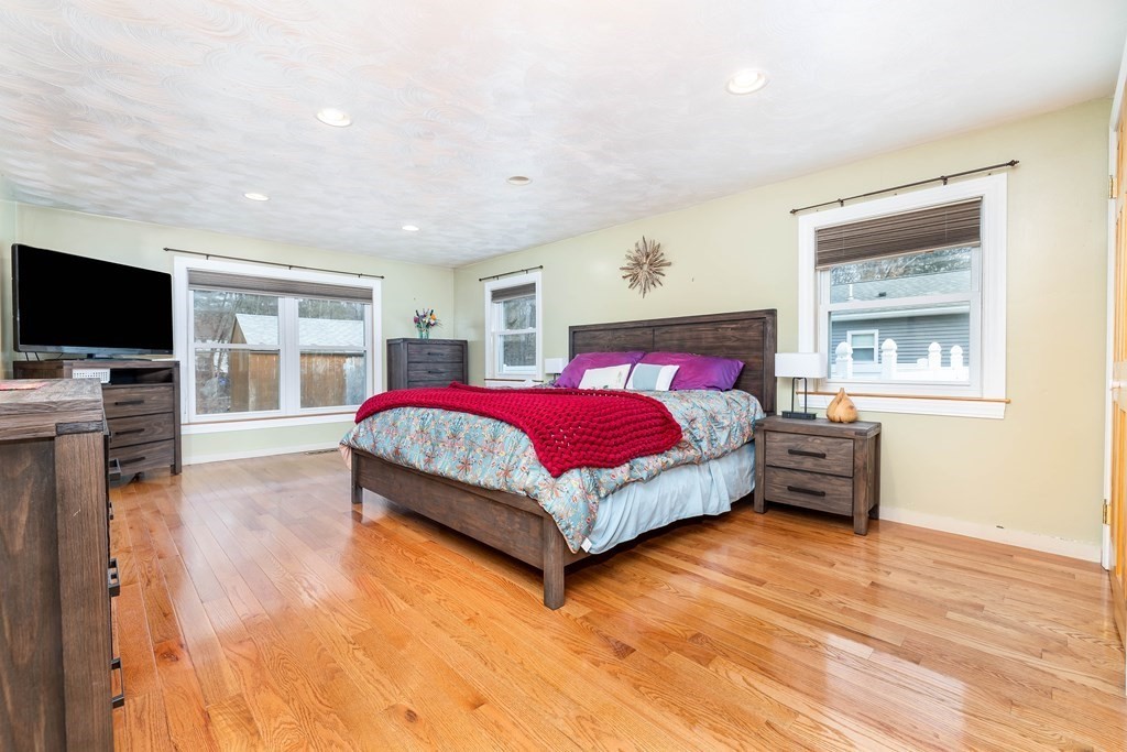 153 Spruce Road Norwood, MA 02062 - Photo 14 of 38 Gallery Image 14
