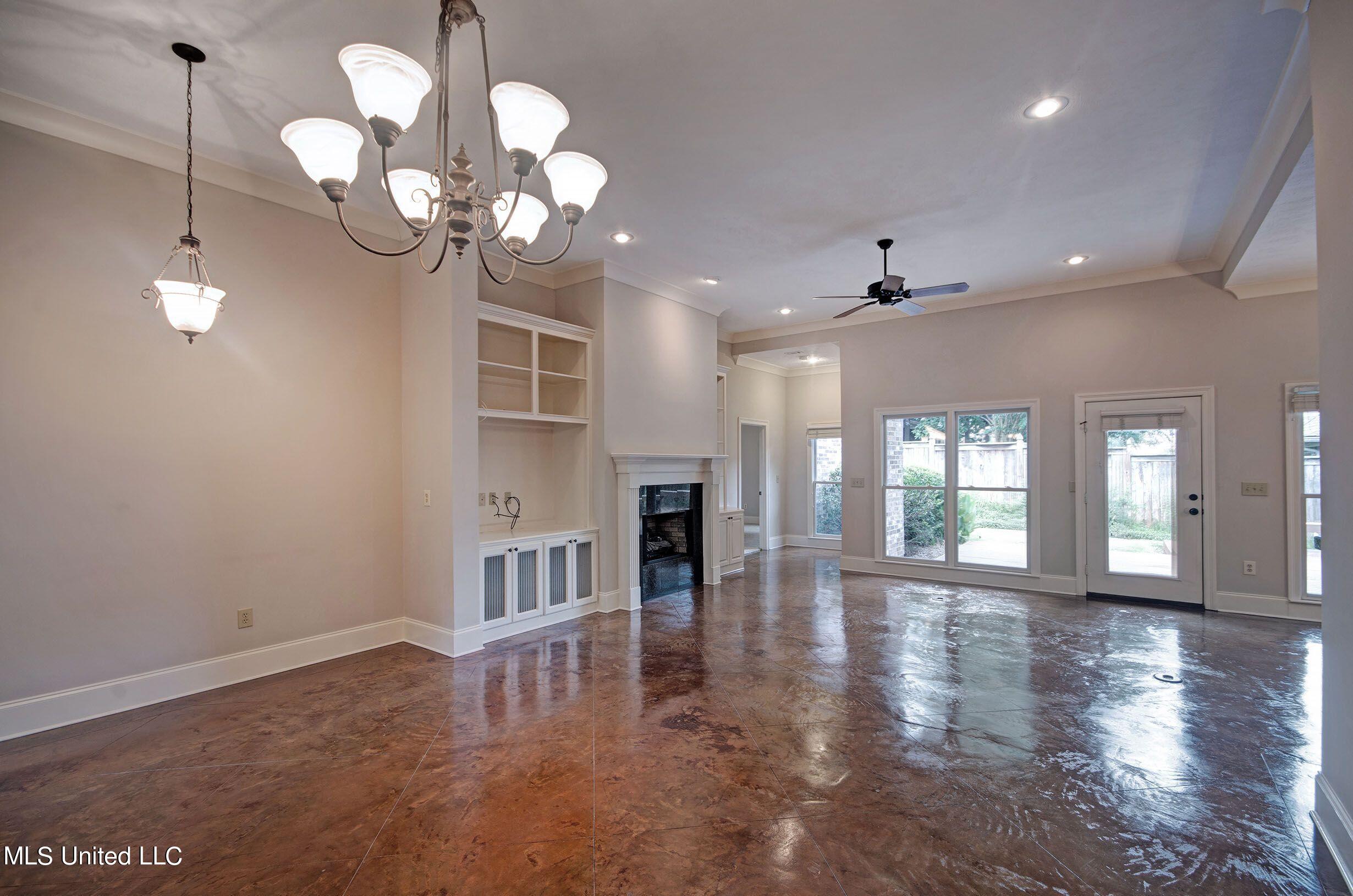 114 Harbortowne Road Ridgeland, MS 39157 - Photo 8 of 21 114 living