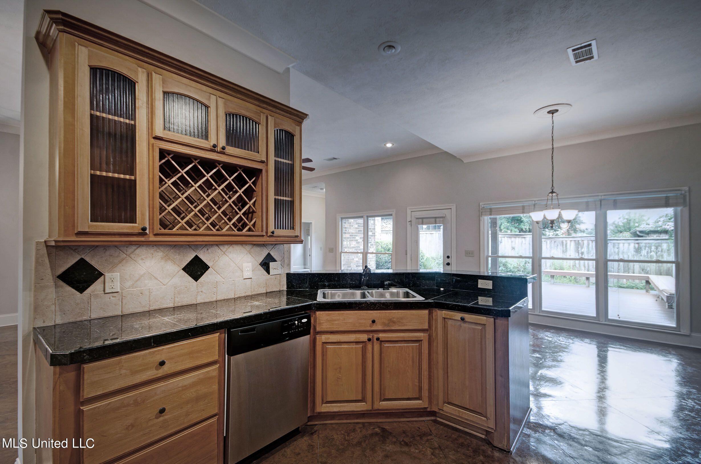 114 Harbortowne Road Ridgeland, MS 39157 - Photo 9 of 21 114 kitchen 3
