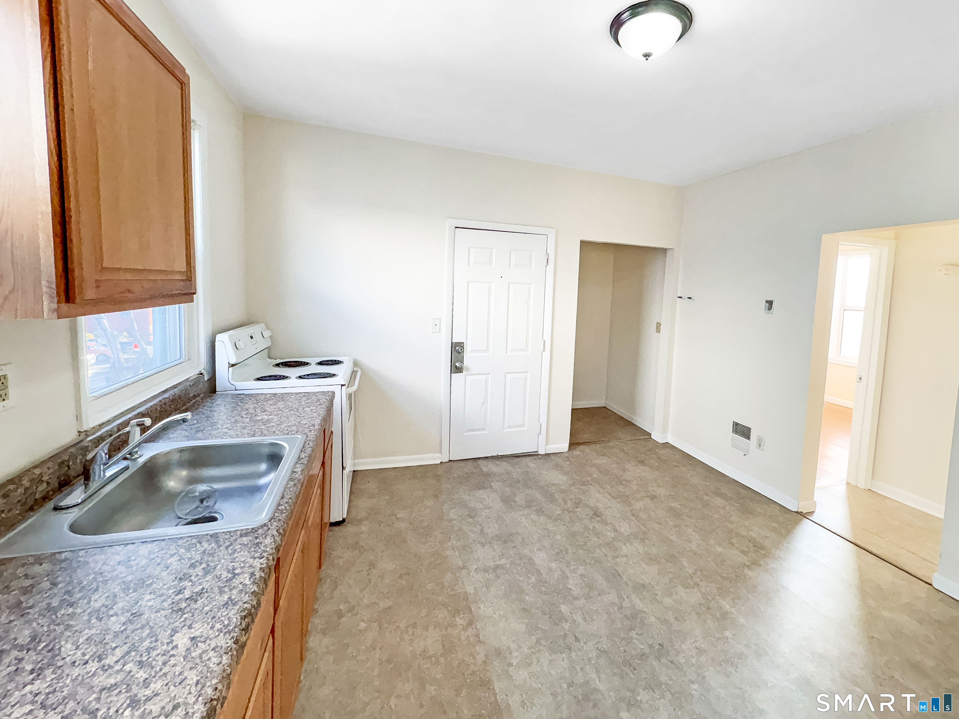 34 Wolcott Street, Unit 3 New Haven, CT 06513 - Photo 5 of 15