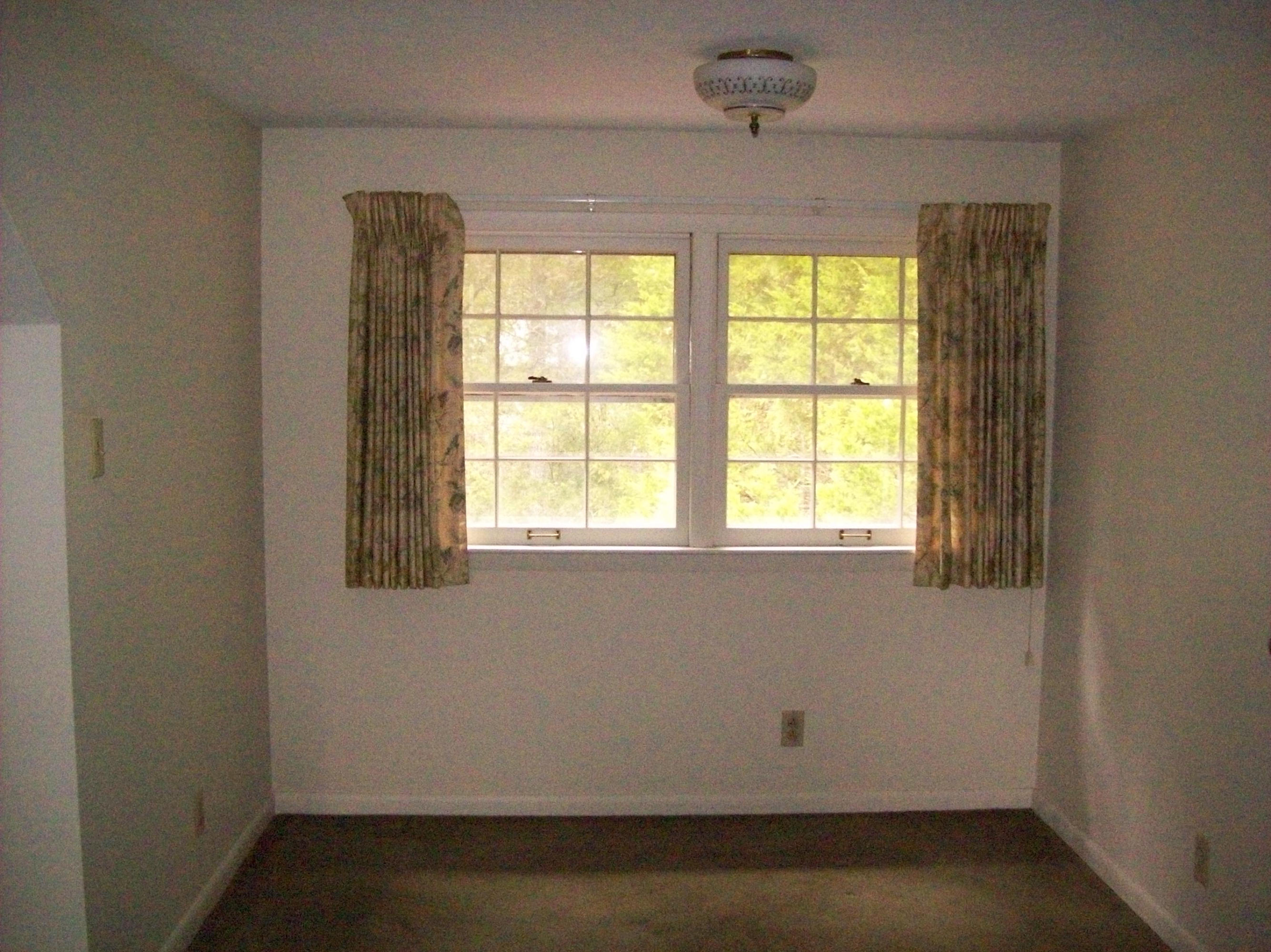 100 Albright Road Oak Ridge, TN 37830 - Photo 22 of 26 Extra Area in Upstairs Bedroom to left