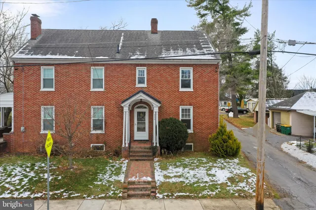 $215,000 | 240 College Avenue, Chambersburg, PA 17201