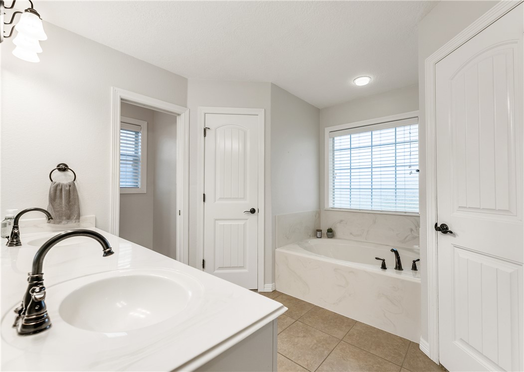 2703 Hickory Court Bryan, TX 77808 - Photo 16 of 26