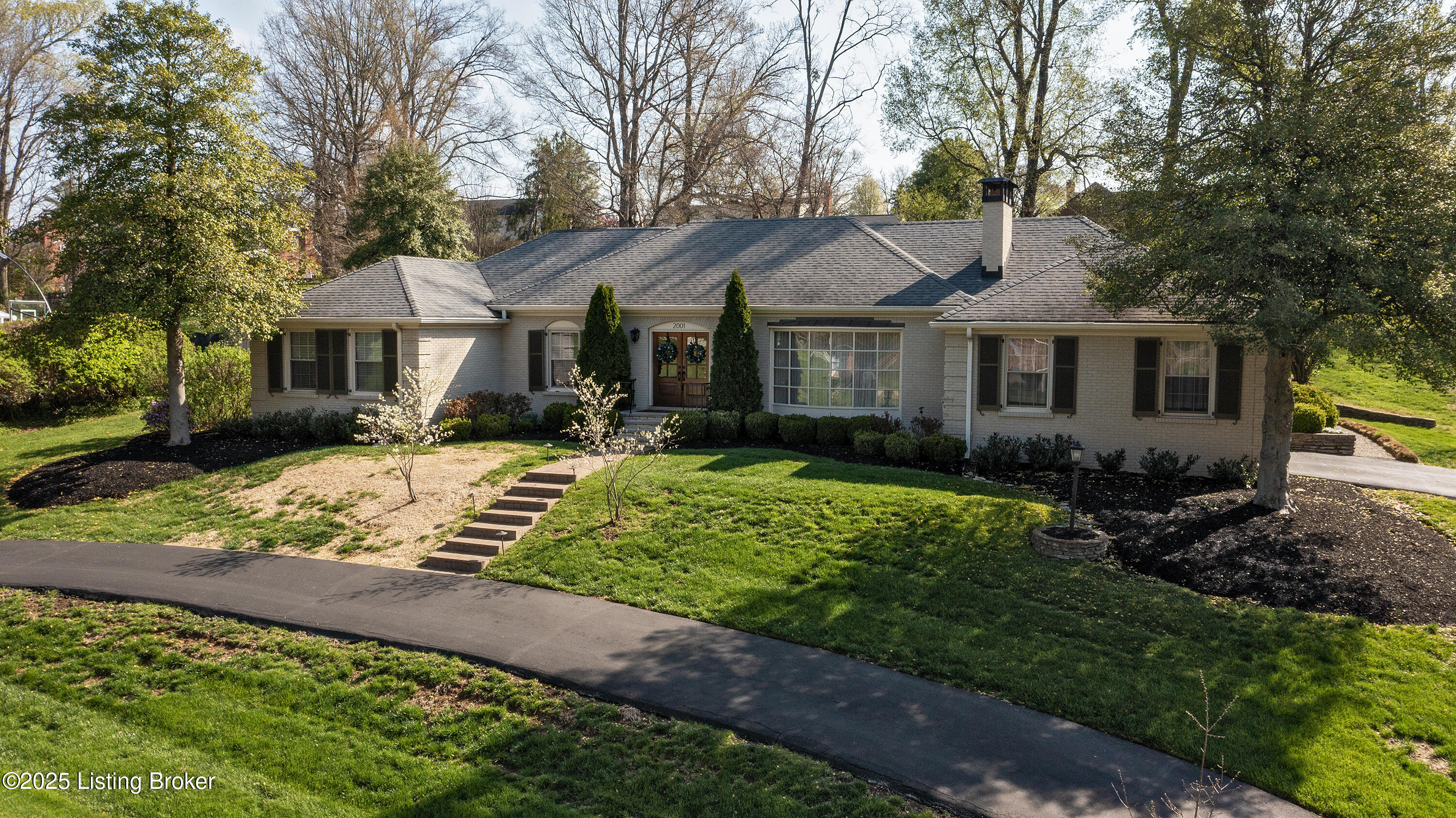 2001 Round Ridge Road Louisville, KY 40207 - Photo 1 of 89 2001_Round_Ridge_008