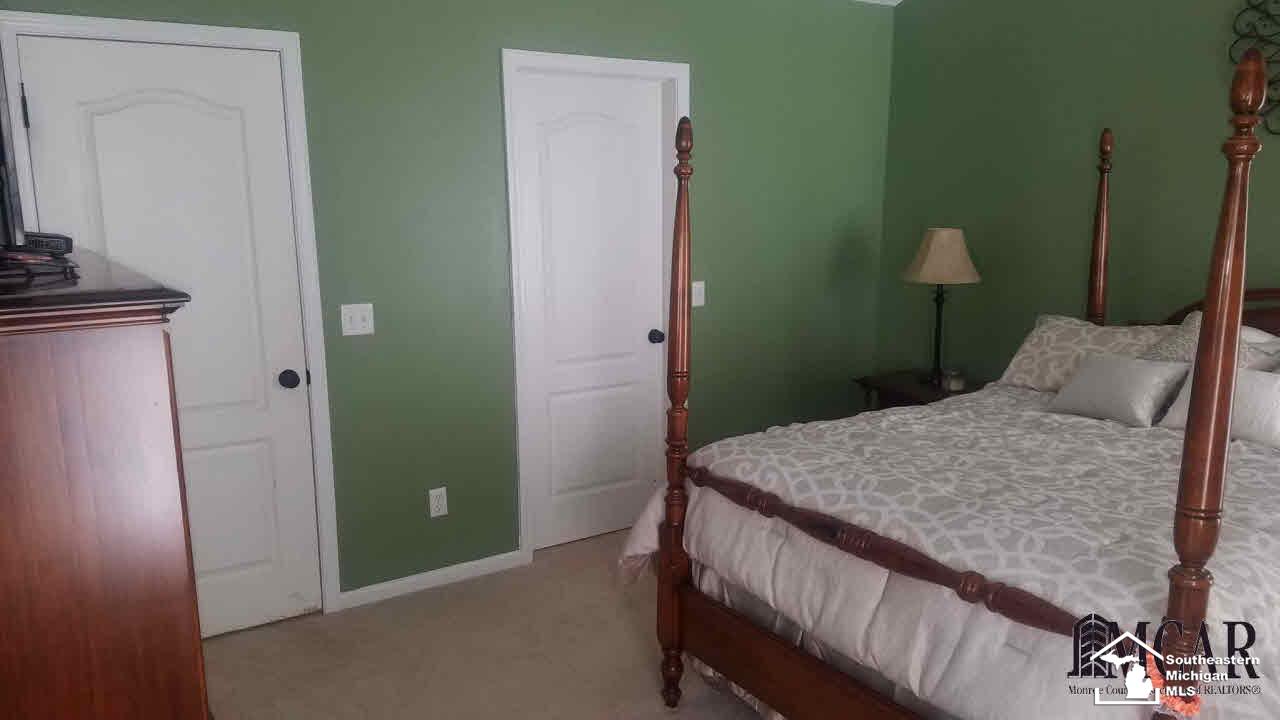 9263 Maple Ridge Drive Newport, MI 48166 - Photo 11 of 26 21300836-10.JPG