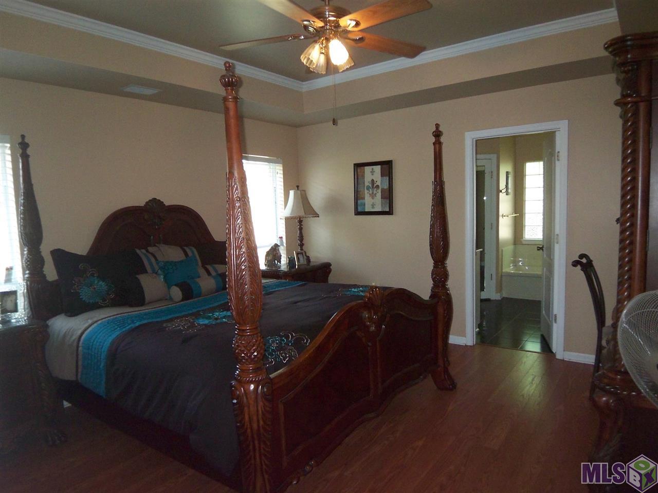 4044 Meadow Ridge Drive Baton Rouge, LA 70817 - Photo 6 of 33 Gallery Image 6
