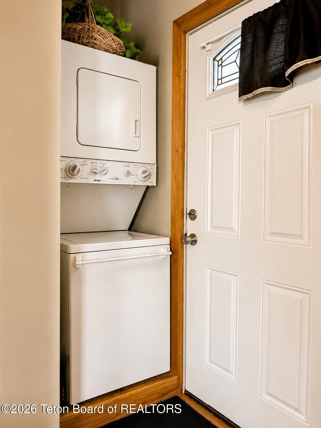 214 Buckboard Drive Star Valley Ranch, WY 83127 - Photo 19 of 23 Stackable washer & dryer