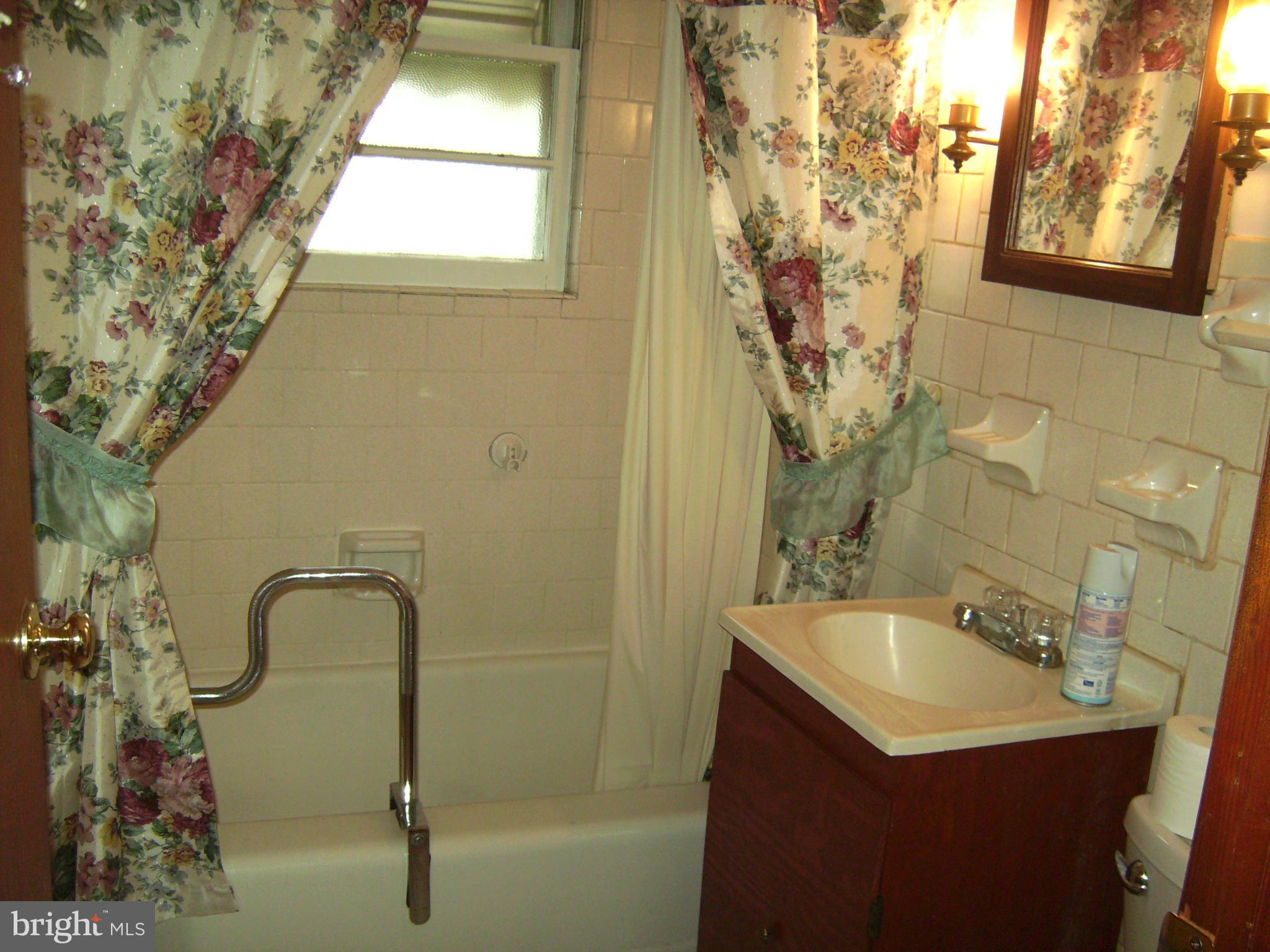 6503 Monarch Road Frederick, MD 21703 - Photo 6 of 10 Bath