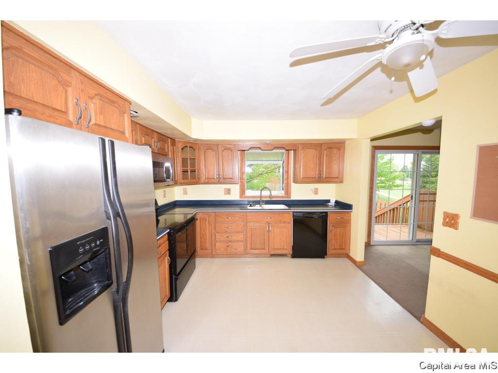 104 Neptune Villa Springfield, IL 62703 - Photo 7 of 19 Gallery Image 7