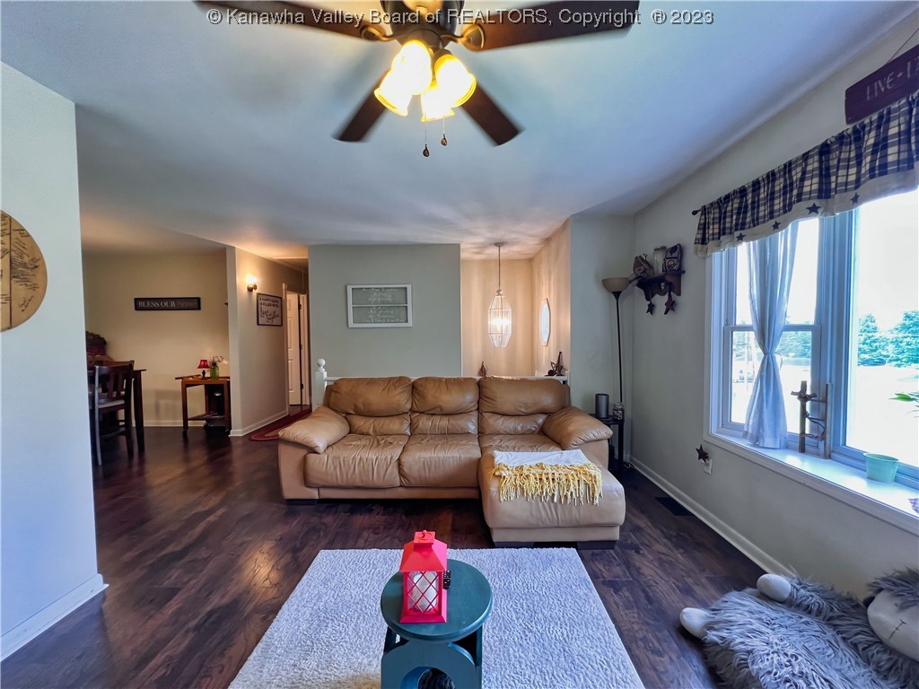 98 Pinewood Road Elkview, WV 25071 - Photo 10 of 45 Gallery Image 10