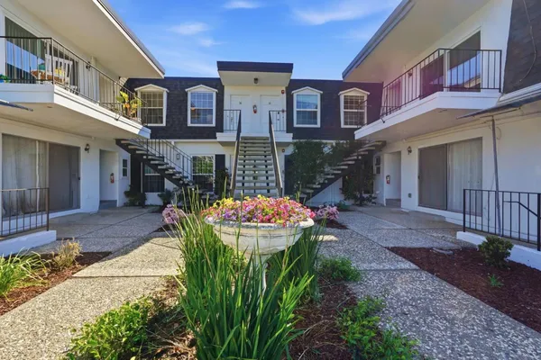 $515,000 | 1915 Mt Vernon Court, Unit 16, Mountain View, CA 94040