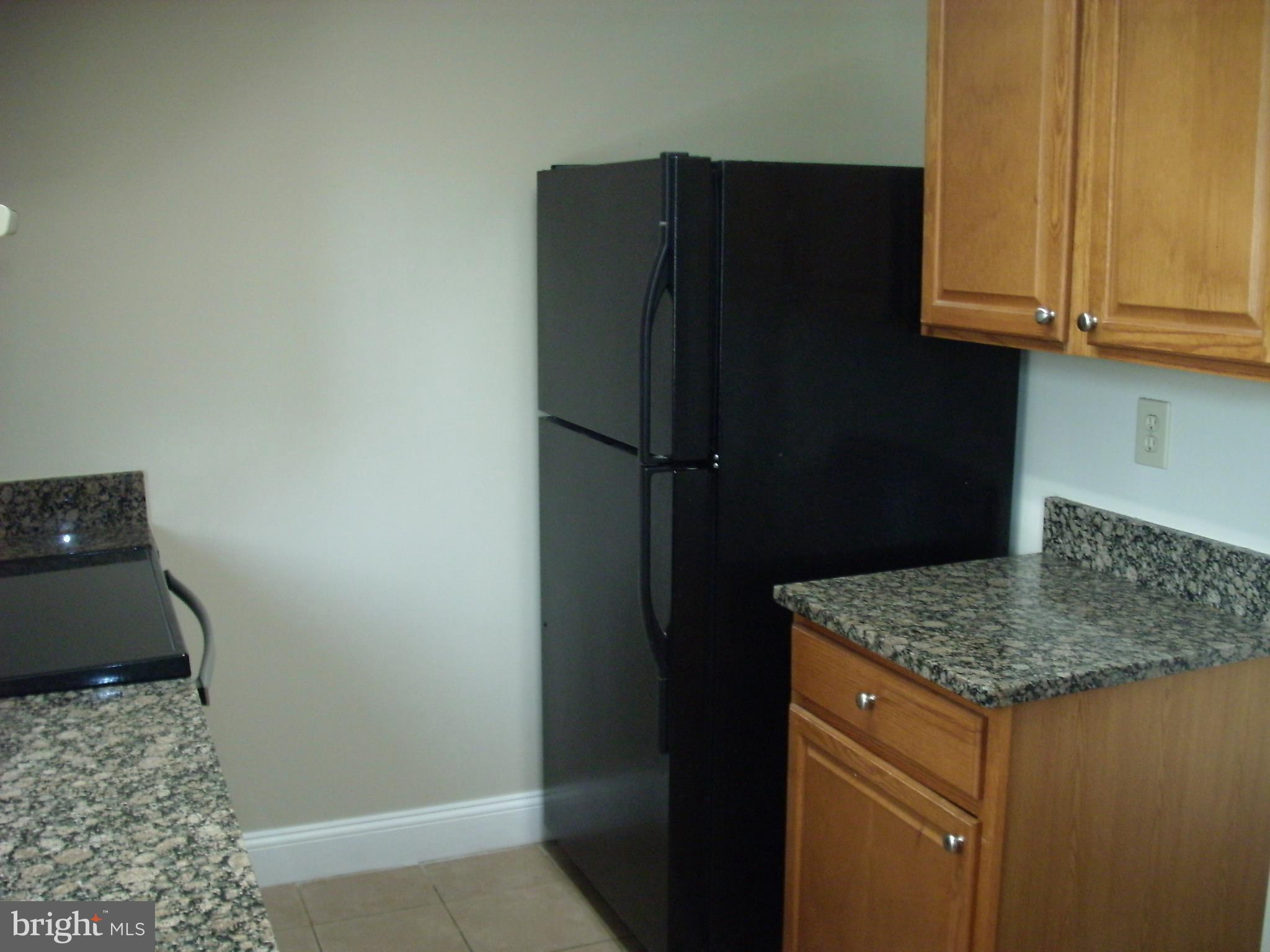 1411 Farmcrest Way Silver Spring, MD 20905 - Photo 5 of 28 Kitchen