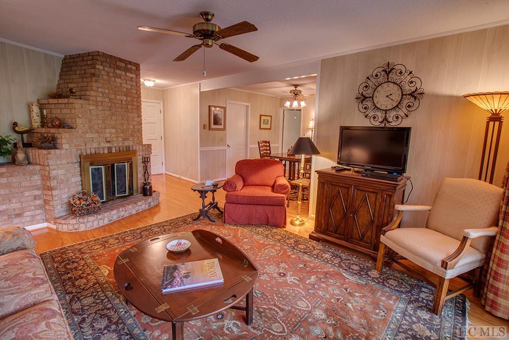 76 Overlook Road Highlands, NC 28741 - Photo 9 of 17 Gallery Image 9