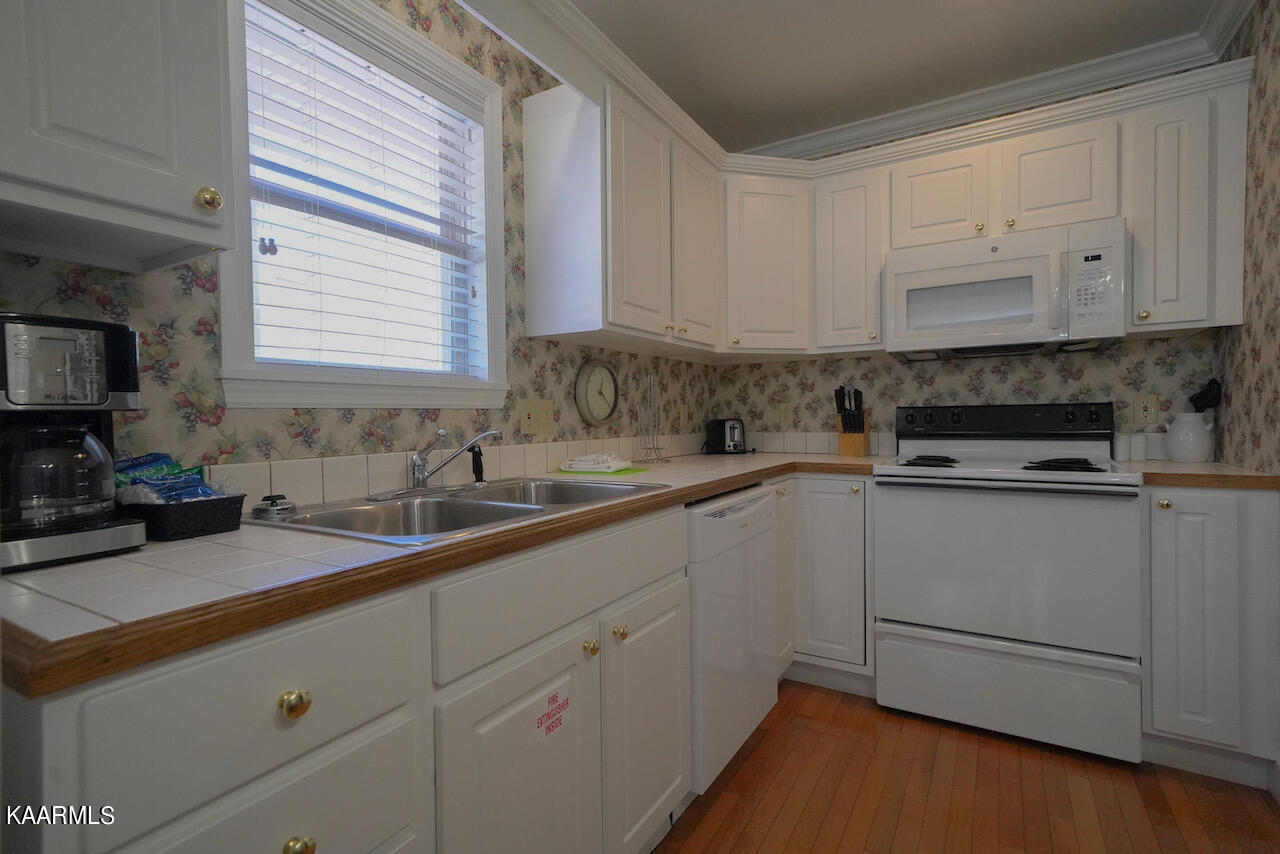 146 Roaring Fork Road Gatlinburg, TN 37738 - Photo 7 of 14 DCB89C52-C55B-447B-BBAA-C2FEC6615EA5