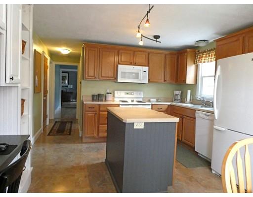 122 Bullock Road Freetown, MA 02717 - Photo 6 of 23 Gallery Image 6