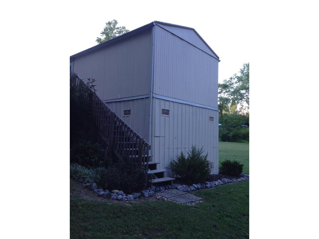 129 Wampler Road Bristol, TN 37620 - Photo 11 of 24 Underneath Storage