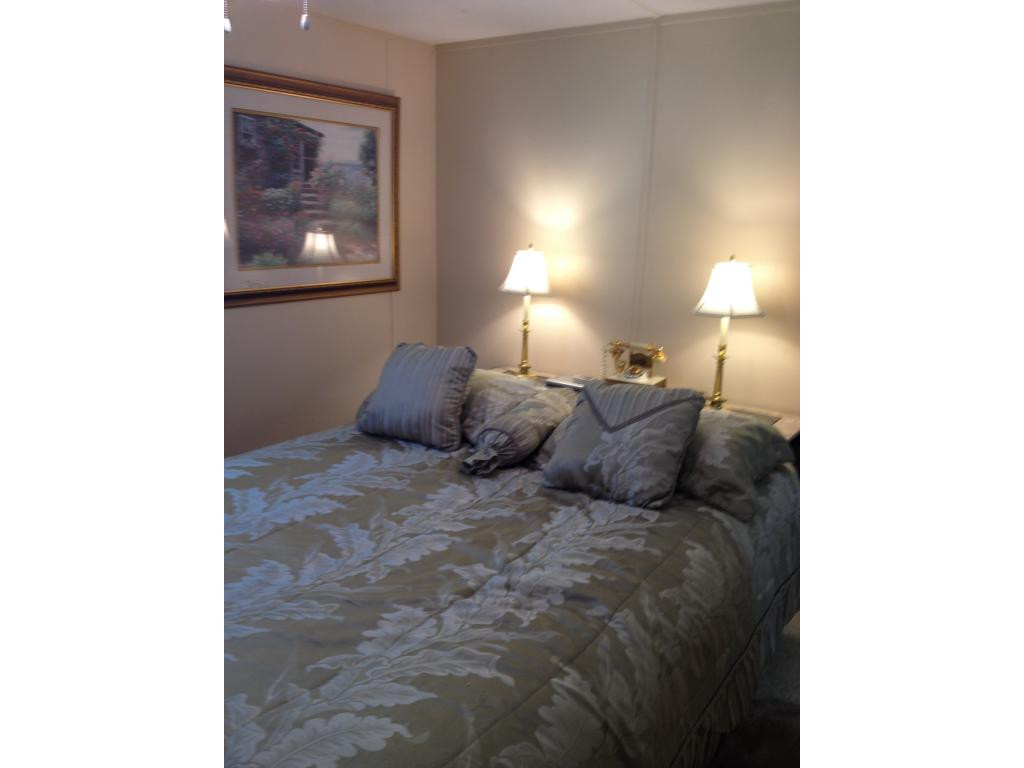 129 Wampler Road Bristol, TN 37620 - Photo 12 of 24 Bedroom 2 wQueen Bed