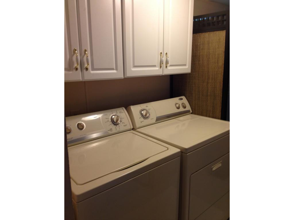 129 Wampler Road Bristol, TN 37620 - Photo 14 of 24 Cream Washer Dryer 2008