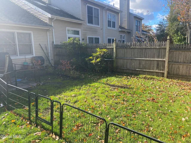 $299,900 | 92 Stoney Creek Drive, Clifton Park, NY 12065