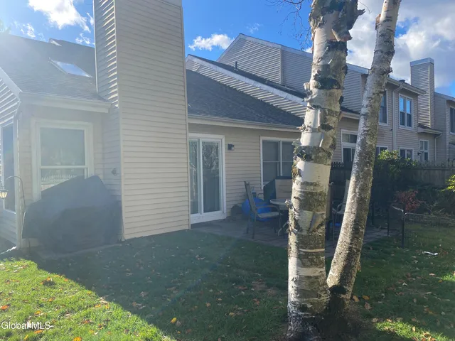 $299,900 | 92 Stoney Creek Drive, Clifton Park, NY 12065